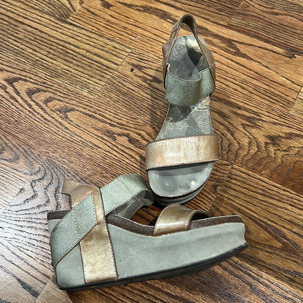 OTBT Wedge sandals